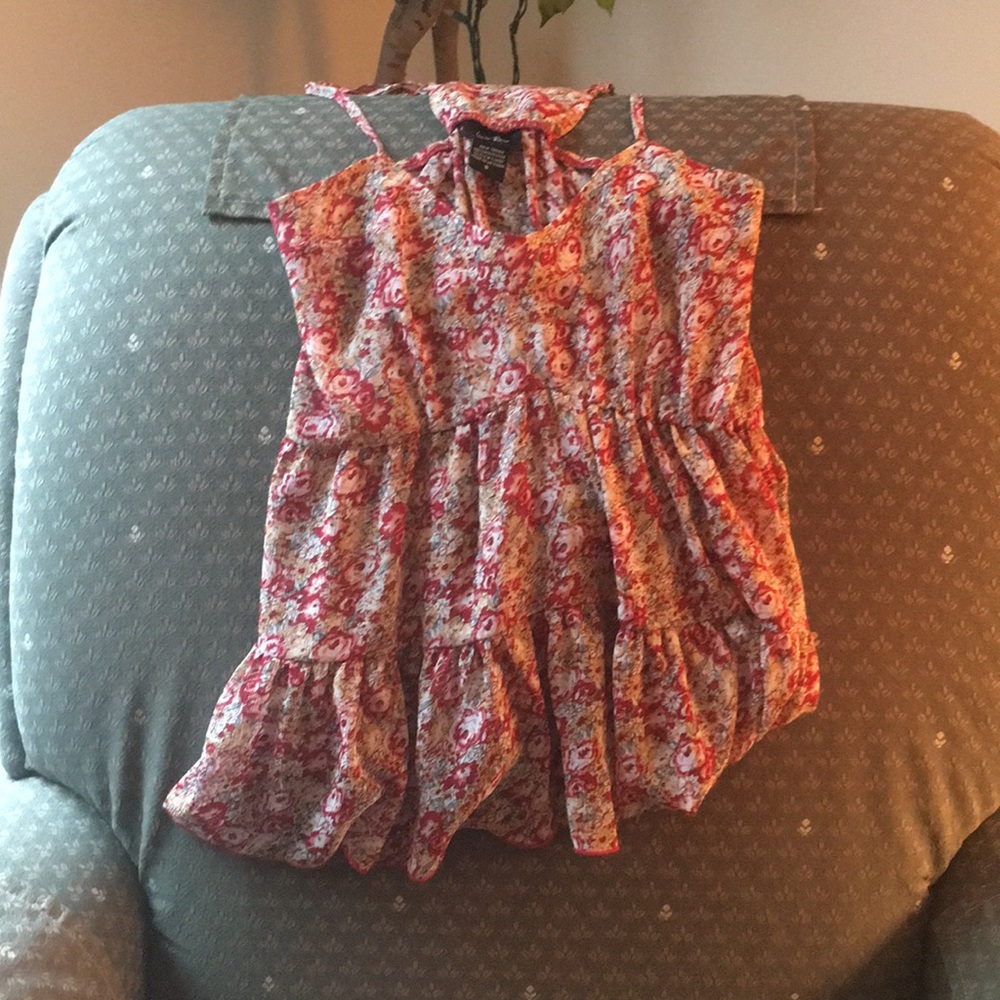 Beautiful flowery tank